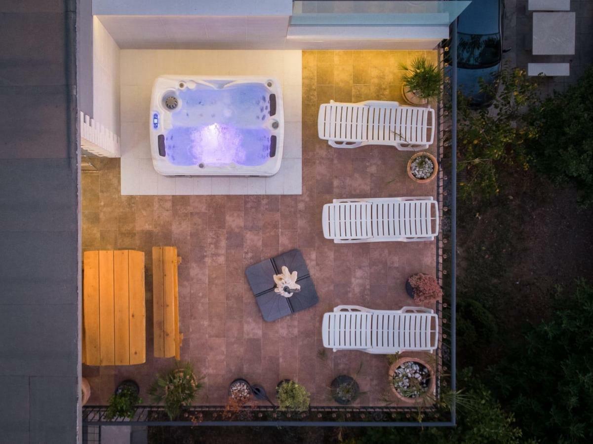 Sea View Apartments With Jaccuzzi Подстрана Экстерьер фото